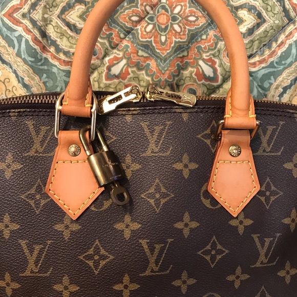 Authentic Louis Vuitton Alma PM Monogram - Picture 2 of 8